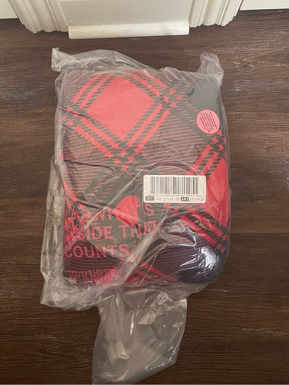 NWT Victoria’s Secret Pink Sherpa Plaid Throw Blanket - Picture 3 of 4